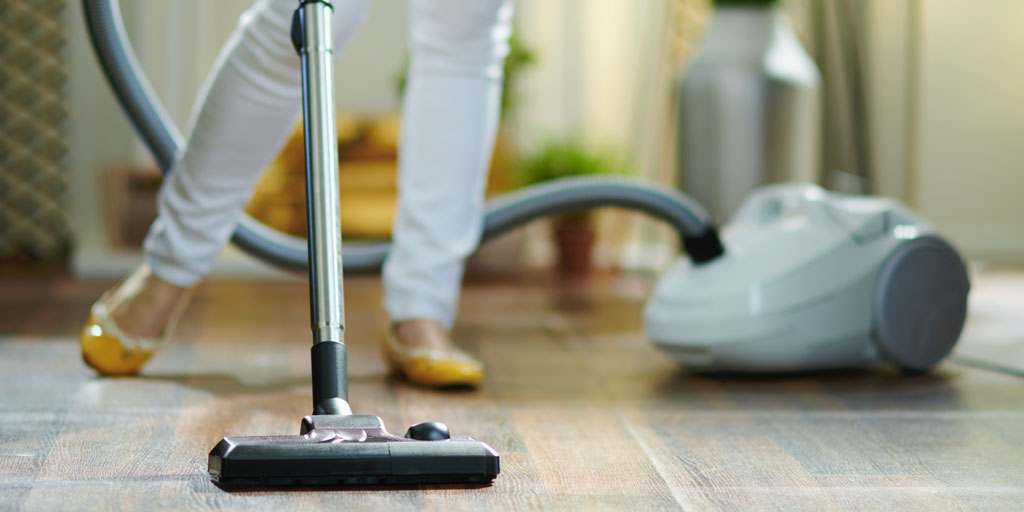 Which is Better: Cordless vs Corded Vacuum?